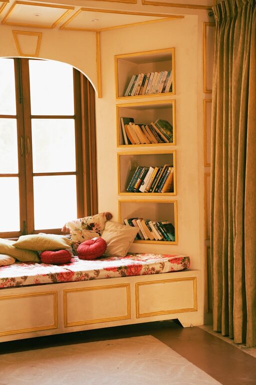Tips for Creating a Cosy and Inviting Reading Nook in Your Home